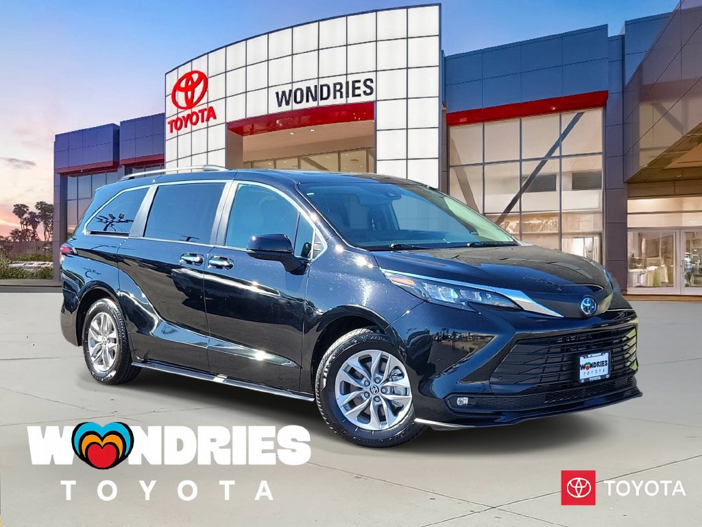 Used 2025 Toyota Sienna XLE FWD 360° Tour