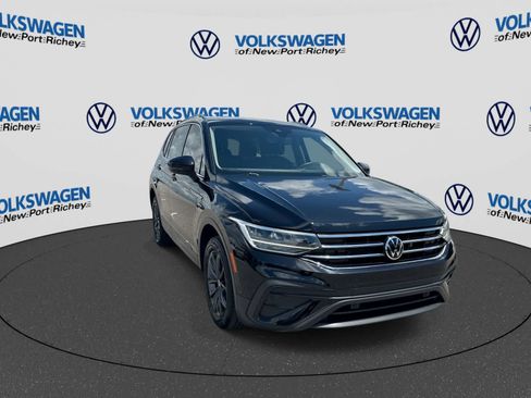Used 2022 Volkswagen Tiguan SE FWD image 16