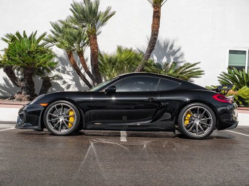 Used 2016 Porsche Cayman GT4 image 3