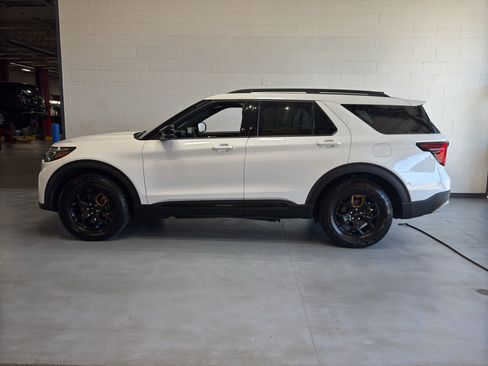 Used 2026 Ford Explorer Tremor w/ Tremor Ultimate Package AWD/4WD image 2