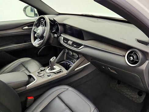 Used 2023 Alfa Romeo Stelvio Ti AWD/4WD image 25