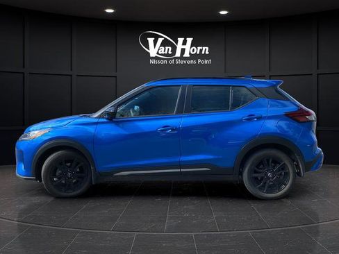 Used 2024 Nissan Kicks SR w/ SR Premium Package FWD image 4