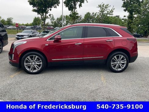 Used 2023 Cadillac XT5 Premium Luxury w/ Technology Package AWD/4WD image 3