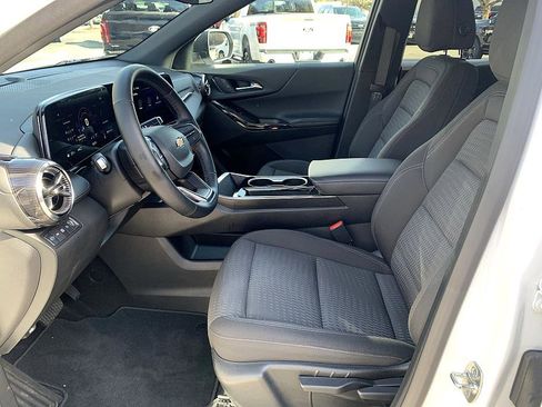 Used 2025 Chevrolet Equinox LT image 11