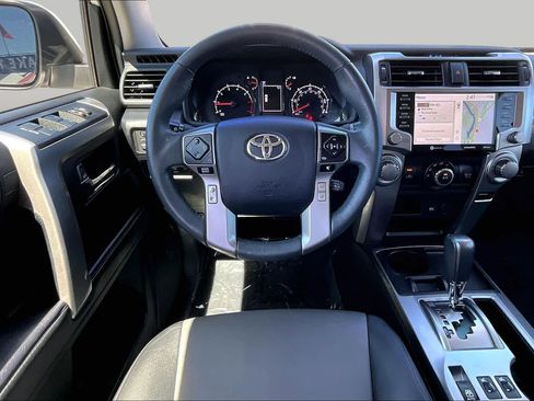 Used 2022 Toyota 4Runner SR5 Premium w/ Moonroof Package RWD image 5