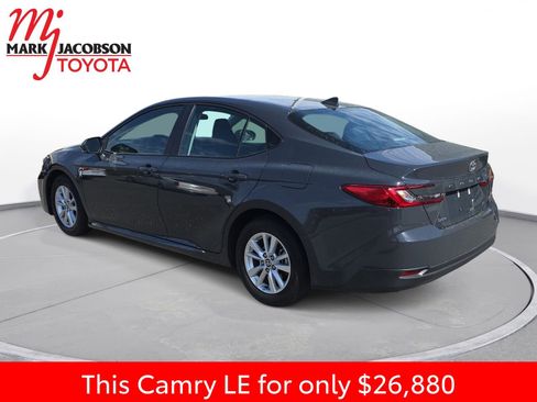 Used 2025 Toyota Camry LE FWD image 13