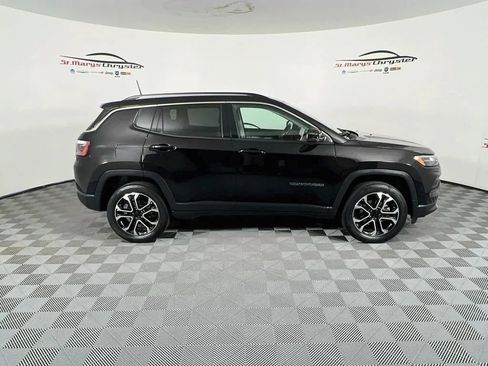 Used 2022 Jeep Compass Limited AWD/4WD image 9