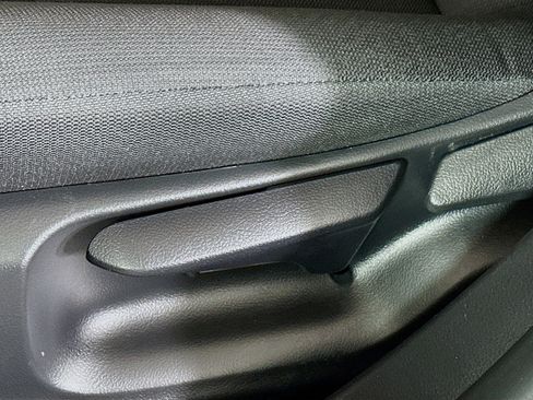 Used 2025 Toyota Corolla LE image 13