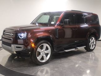 Used 2023 Land Rover Defender 130 SE video 1