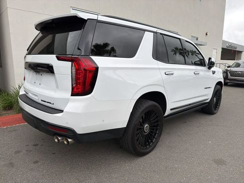 Used 2023 GMC Yukon Denali w/ Advanced Technology Package image 8