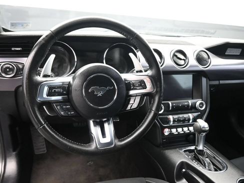 Used 2017 Ford Mustang GT RWD image 14