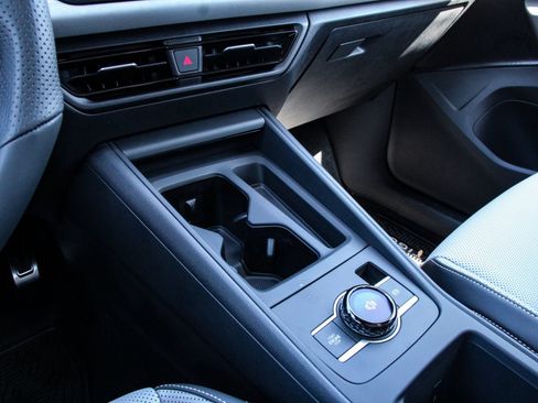 New 2026 Volkswagen Tiguan SE R-Line FWD image 21