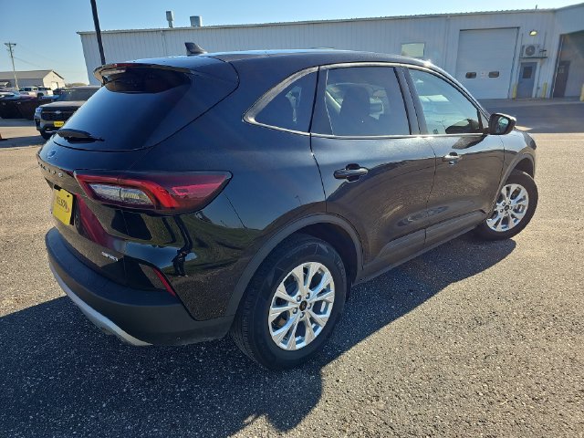 Used 2025 Ford Escape Active AWD/4WD image 5