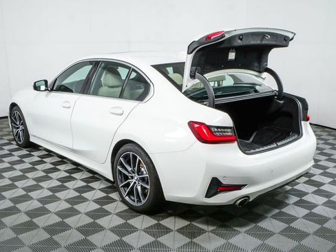 Used 2019 BMW 330i Sedan w/ Convenience Package RWD image 32