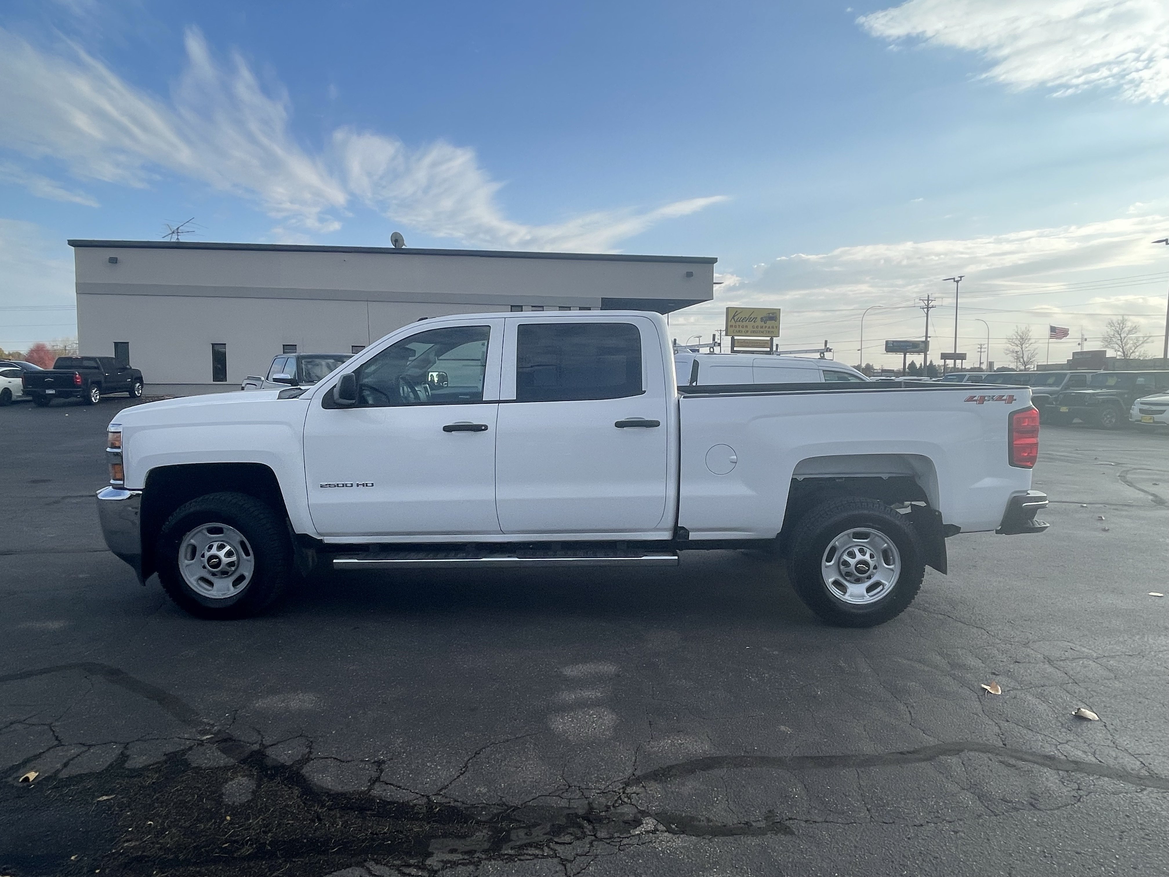 Used 2019 Chevrolet Silverado 2500 W/T w/ WT Convenience Package AWD/4WD image 5
