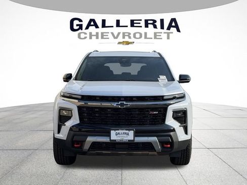 New 2026 Chevrolet Traverse Z71 w/ Enhanced Driving Package AWD/4WD image 3