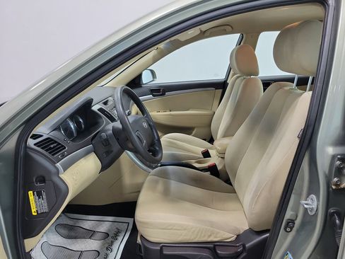 Used 2010 Hyundai Sonata GLS FWD image 2
