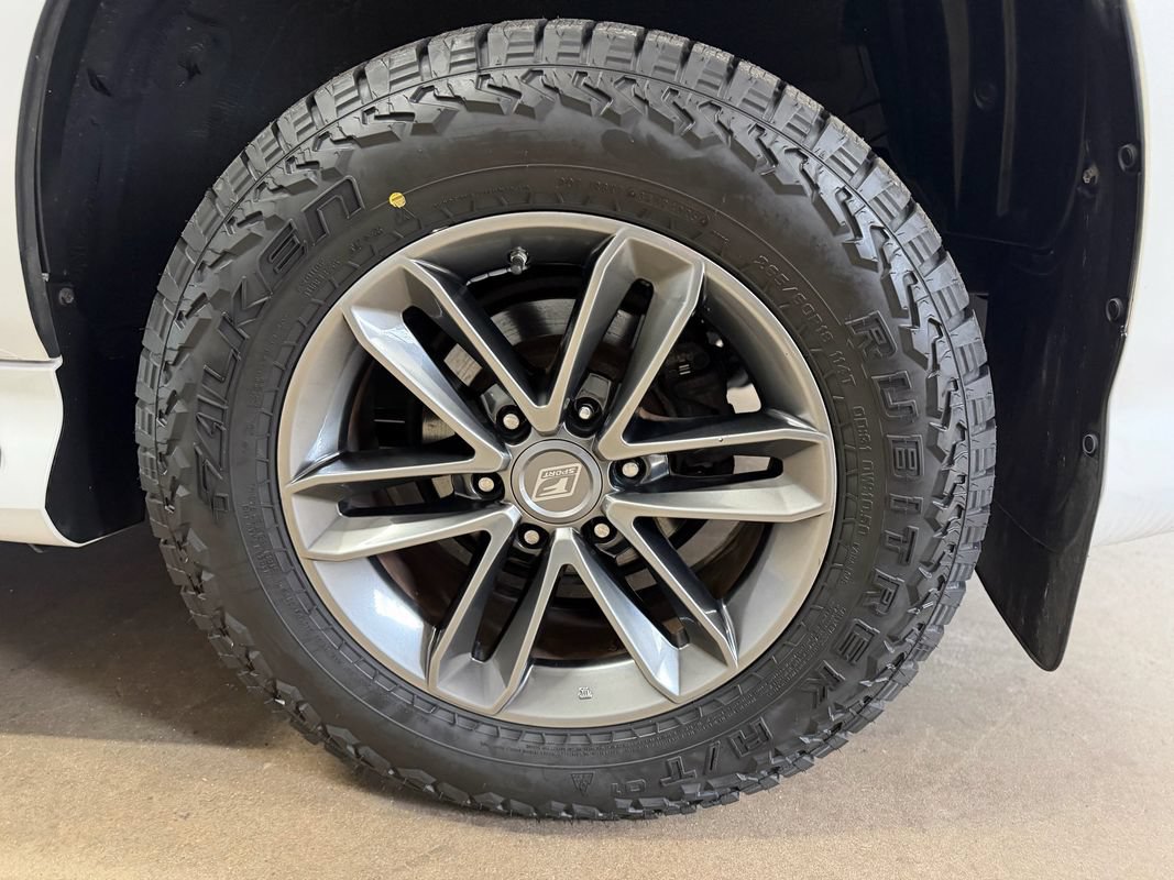 Used 2018 Lexus GX 460 Premium w/ Premium Package AWD/4WD image 38