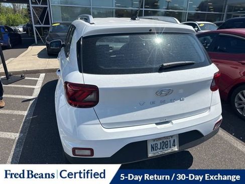 Certified 2026 Hyundai Venue SEL FWD image 8