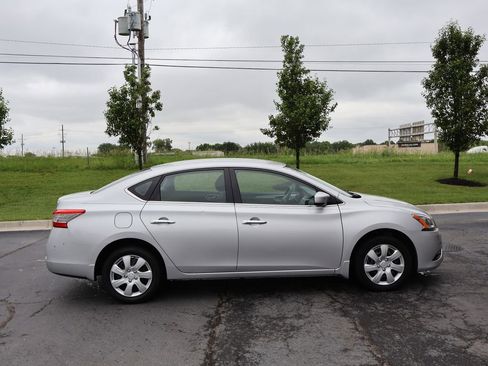 Used 2014 Nissan Sentra S FWD image 9