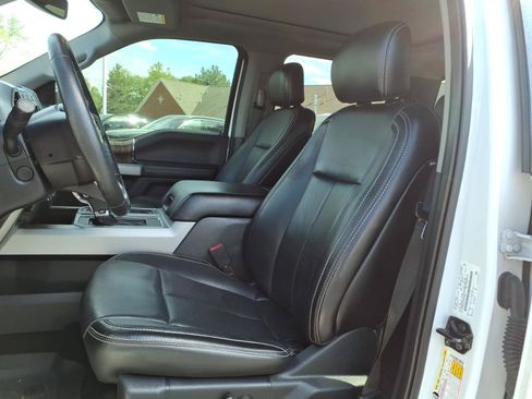 Used 2020 Ford F150 Lariat w/ Equipment Group 502A Luxury AWD/4WD image 12