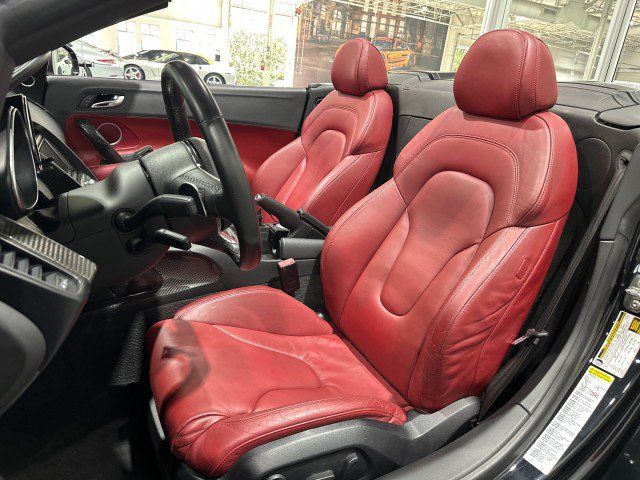 Used 2011 Audi R8 V10 AWD/4WD image 5