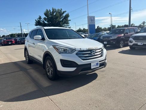 Used 2016 Hyundai Santa Fe Sport FWD image 3