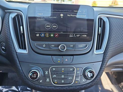 Used 2025 Chevrolet Malibu LT image 19