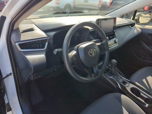Used 2022 Toyota Corolla LE image 11