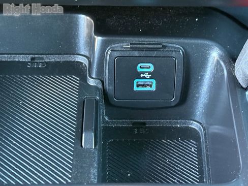 Used 2025 Ford Bronco Big Bend w/ Black Diamond Package image 23