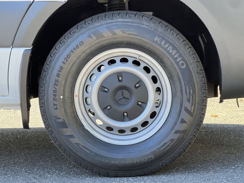 New 2025 Mercedes-Benz Sprinter 2500 image 10