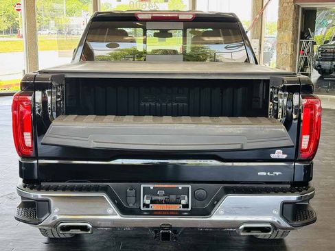 Used 2022 GMC Sierra 1500 SLT w/ SLT Premium Plus Package AWD/4WD image 12