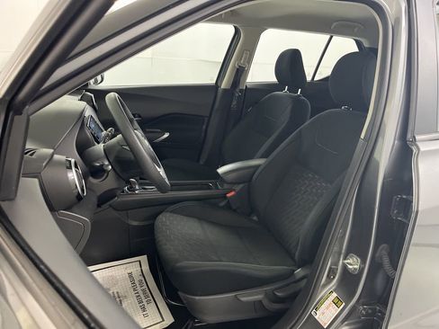 Used 2024 Nissan Kicks SV image 18