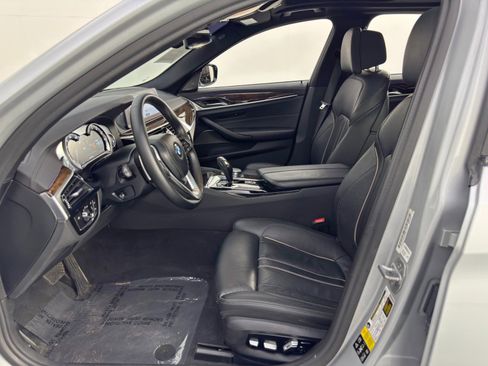 Used 2017 BMW 540i xDrive image 16