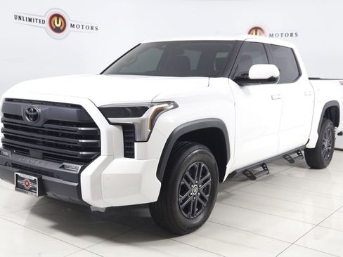 Used 2024 Toyota Tundra SR5 w/ SR5 Convenience Package AWD/4WD image 5