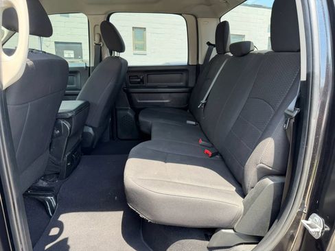 Used 2018 RAM 1500 Express w/ Black Ram 1500 Express Group AWD/4WD image 11