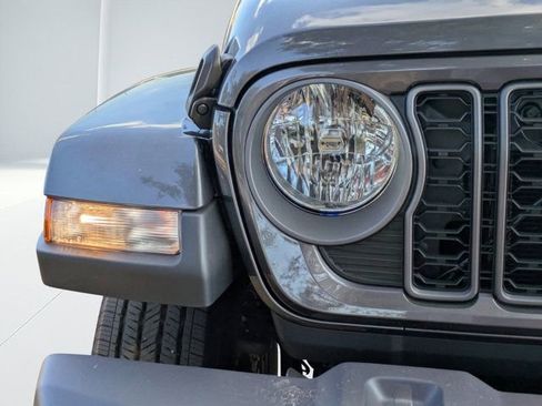 New 2026 Jeep Gladiator Sport image 8