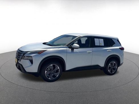 Used 2025 Nissan Rogue SV FWD image 7