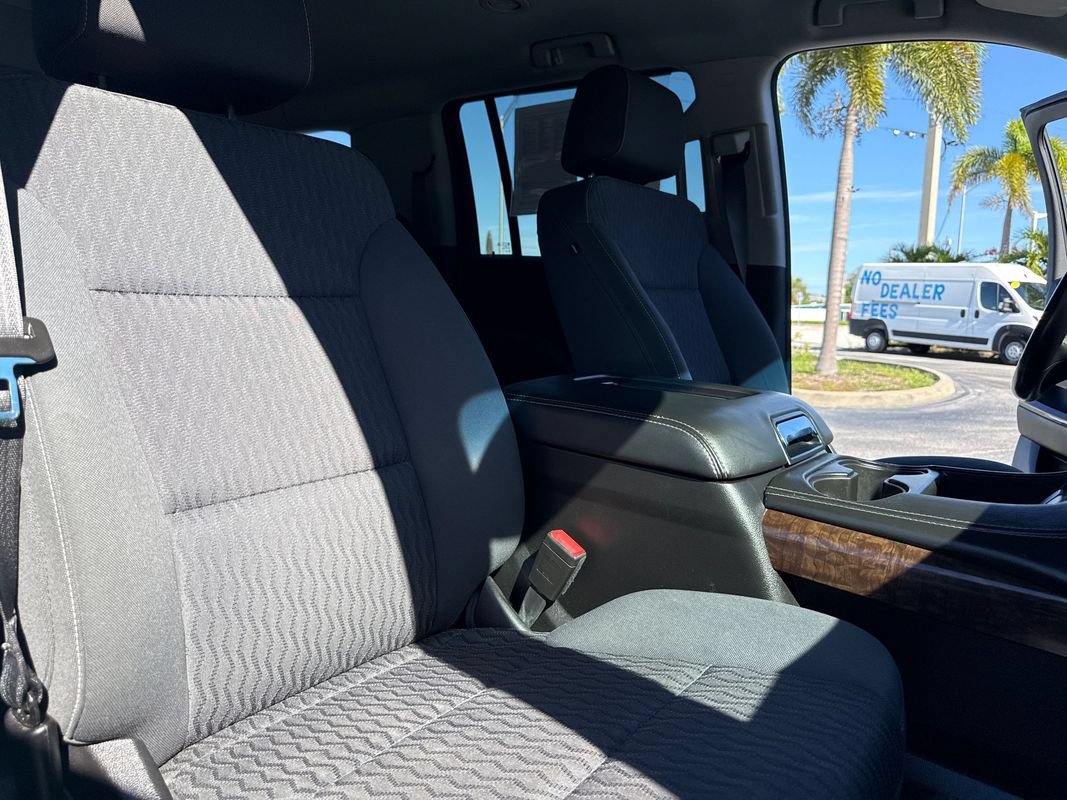 Used 2018 Chevrolet Suburban LS AWD/4WD image 19