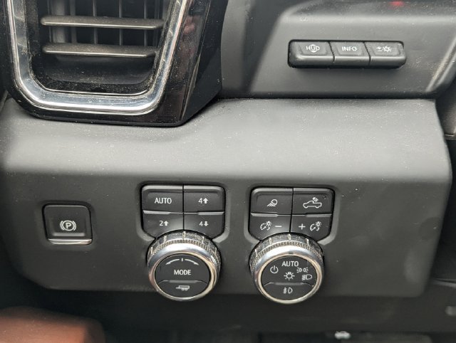 Used 2024 GMC Sierra 2500 Denali Ultimate AWD/4WD image 22