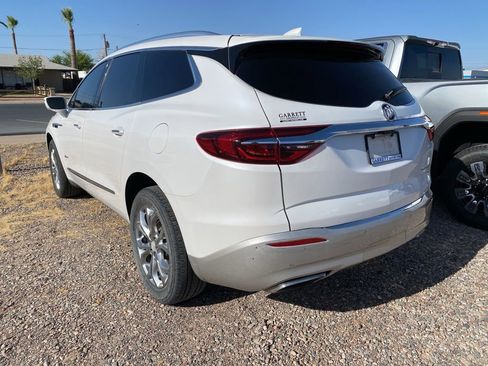 Used 2019 Buick Enclave Avenir w/ Avenir Technology Package FWD image 3