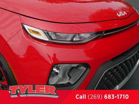 Used 2022 Kia Soul LX image 10