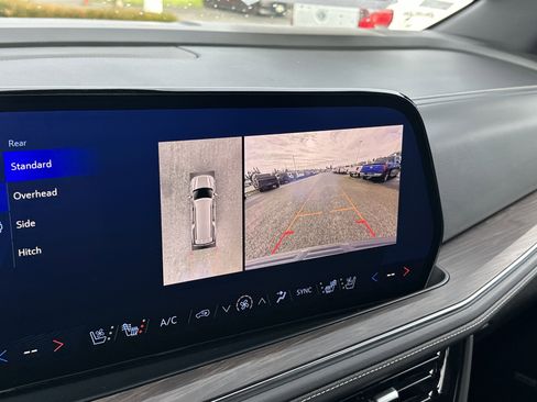 Certified 2025 Chevrolet Suburban Premier image 22