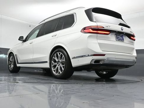 Used 2023 BMW X7 xDrive40i AWD/4WD image 43