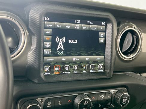 Used 2023 Jeep Wrangler Sahara w/ Cold Weather Group image 15