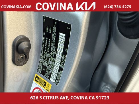 Used 2019 Toyota Highlander LE image 30