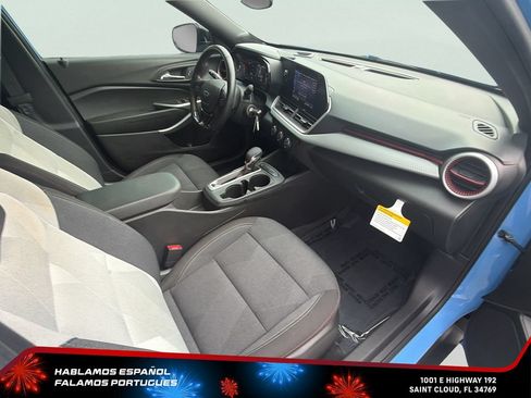 Used 2024 Chevrolet Trax RS w/ Driver Confidence Package FWD image 29