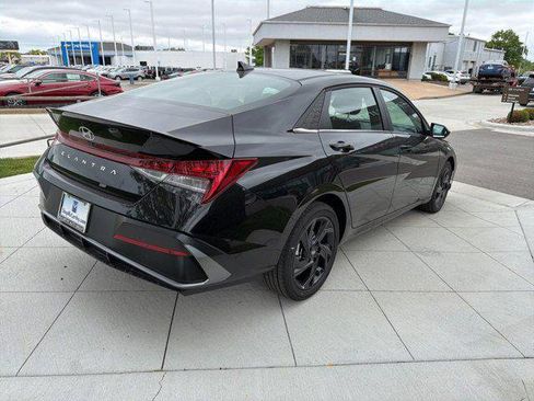 New 2026 Hyundai Elantra SEL Sport Premium FWD image 5