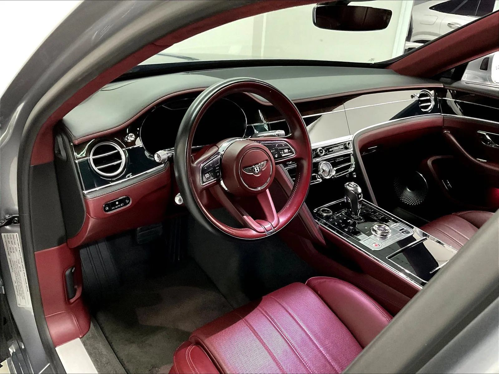 Used 2021 Bentley Flying Spur V8 AWD/4WD image 10