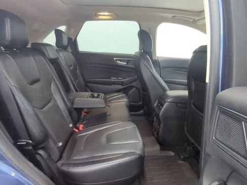 Used 2019 Ford Edge Titanium w/ Equipment Group 301A AWD/4WD image 29